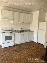 11 Royal St SW in Leesburg, VA - Building Photo - Building Photo