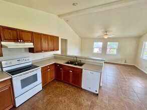 94-1727-1727 Kaulua St in Naalehu, HI - Building Photo - Building Photo