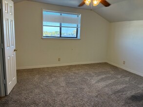 5303 E 12th St in Tulsa, OK - Foto de edificio - Building Photo