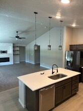 3709 E Warm Creek Ave in Nampa, ID - Building Photo - Building Photo