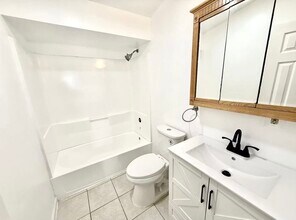 6 Citadel Ct in Toms River, NJ - Foto de edificio - Building Photo