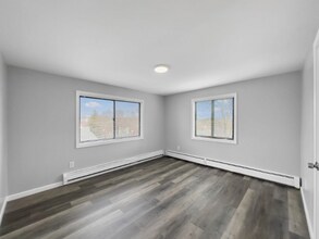 19 Grove St, Unit 8 in Methuen, MA - Building Photo - Building Photo