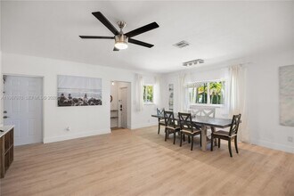 1070 Tyler St in Hollywood, FL - Building Photo - Building Photo