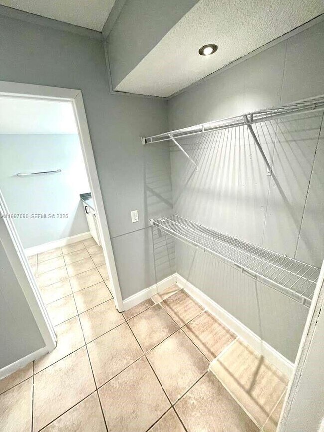 400 NE 18th Ave in Homestead, FL - Building Photo - Building Photo