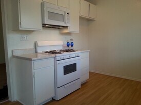 7386 Saddle Rd, Unit A in Rancho Cucamonga, CA - Building Photo