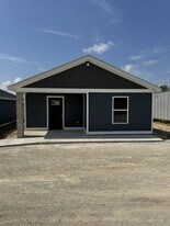 214 Chiricahua Ln in Jackson, MO - Building Photo