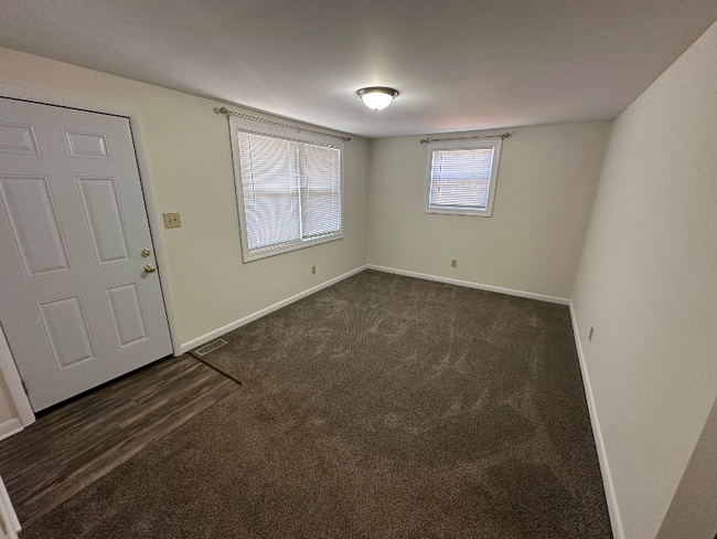 1121 Northwest Blvd