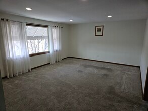 7356 W Addison St-Unit -2N in Chicago, IL - Building Photo - Building Photo