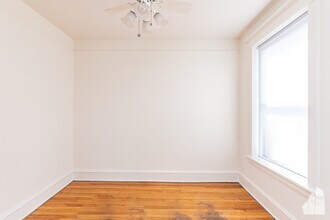 3815 N Wilton Ave in Chicago, IL - Foto de edificio - Building Photo