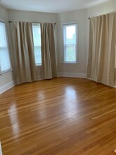 25 Aspinwall Ave, Unit 4 in Brookline, MA - Foto de edificio - Building Photo