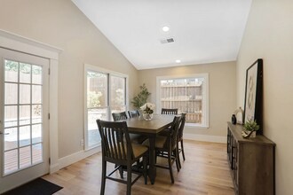 1117 Capital Club Cir NE in Atlanta, GA - Building Photo - Building Photo