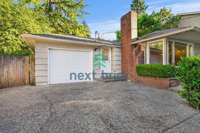property at 10435 SE 13th St