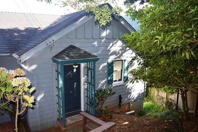 96 Central Ave in Sausalito, CA - Building Photo - Building Photo