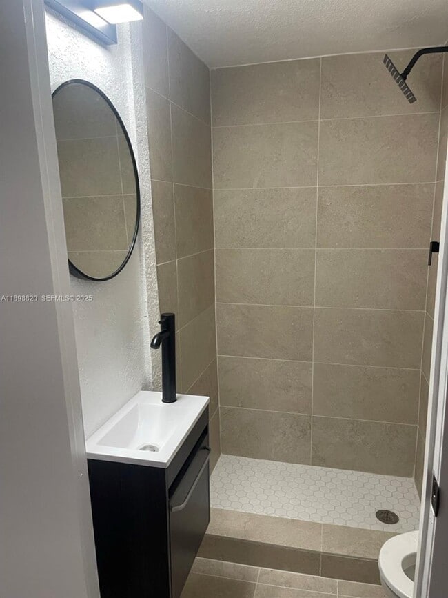 217 SW 21st Ave in Miami, FL - Building Photo - Building Photo