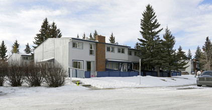 5315 53rd Ave NW in Calgary, AB - Building Photo - Building Photo