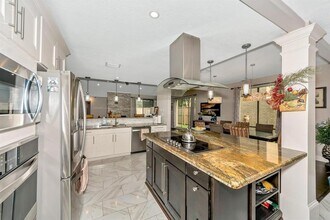 3003 Ashford Oak Dr in Houston, TX - Building Photo - Building Photo