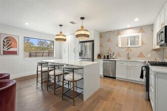 3808 Leafield Dr in Austin, TX - Building Photo - Building Photo