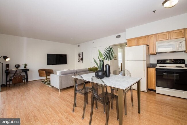 property at 1030 N 2nd St