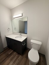 2950 NE 11th St in Renton, WA - Building Photo - Building Photo