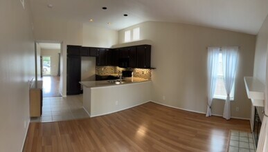 31500 Calle Los Padres in Temecula, CA - Building Photo - Building Photo