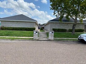 11 Angus St in Mission, TX - Building Photo