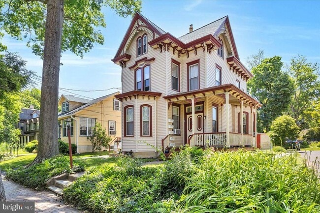 property at 16 Lincoln Ave