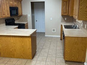 610 Linda Dr in Joshua, TX - Building Photo - Building Photo