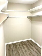 1240 Weathervane Ln-Unit -1240-A in Akron, OH - Building Photo - Building Photo