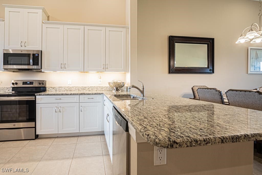 9378 Pocida Ct in Naples, FL - Building Photo