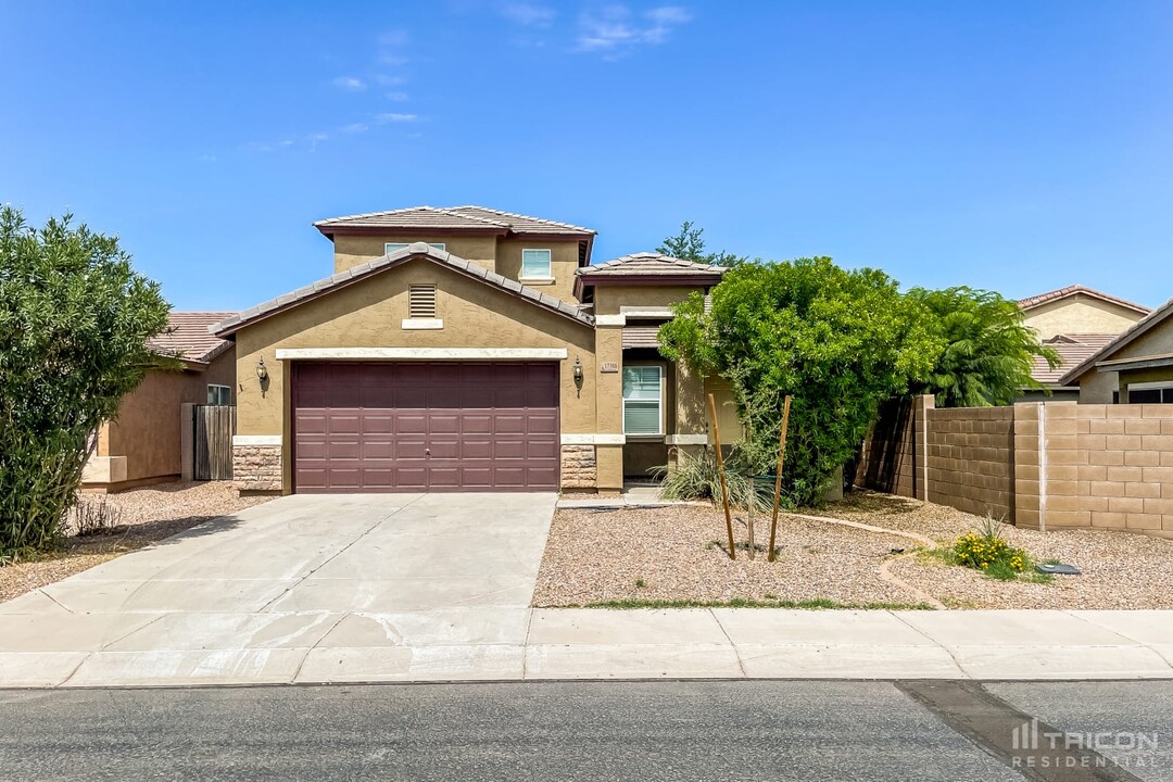 17388 N Marina Ave in Maricopa, AZ - Building Photo