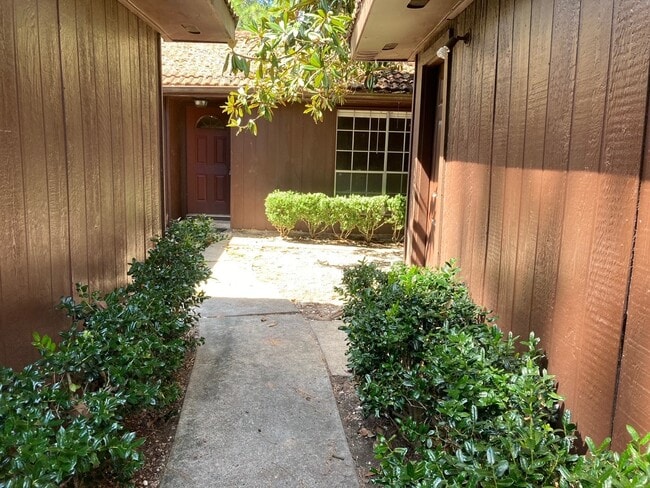 5535 Ashgate Dr in Spring, TX - Building Photo - Building Photo