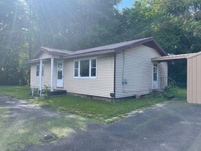 1284 KY-80 in Russell Springs, KY - Building Photo - Building Photo