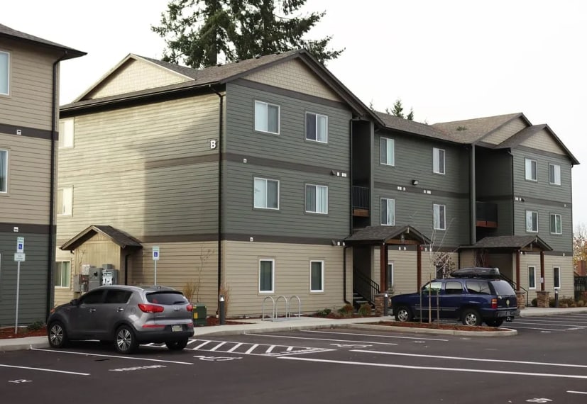 Applegate Landing Apartments in Lebanon, OR - Building Photo