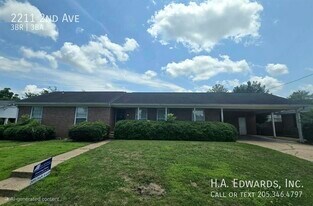2211 2nd Ave in Tuscaloosa, AL - Building Photo