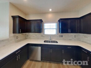 415 Middleton Ln in Pleasant View, TN - Foto de edificio - Building Photo