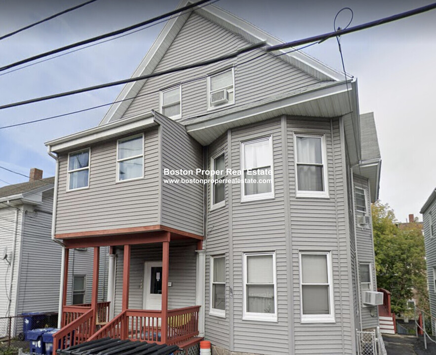 18 Greylock Rd, Unit 3 in Boston, MA - Foto de edificio