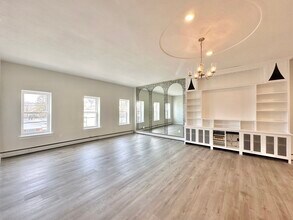 449 N Main St, Unit 447 A in Pittston, PA - Foto de edificio - Building Photo