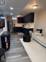 105 Van Scott Dr in Brampton, ON - Building Photo