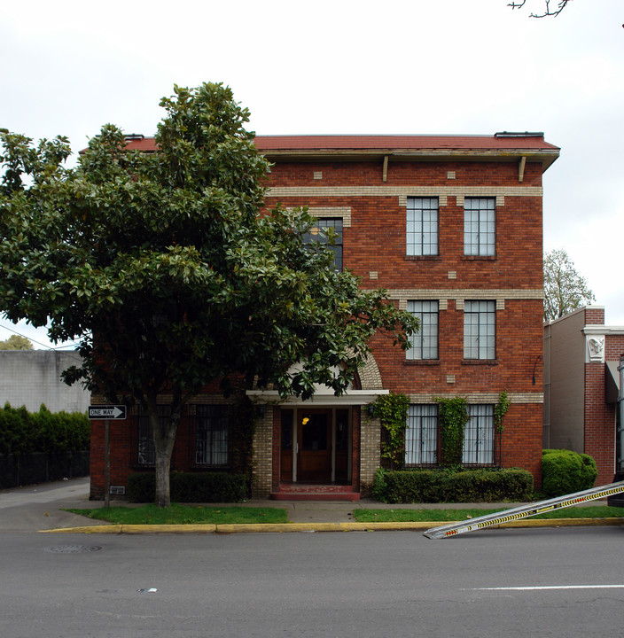 THE WILDER APARTMENTS in Eugene, OR - Building Photo