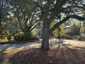 4501 Overbrook Ave in North Charleston, SC - Foto de edificio - Building Photo