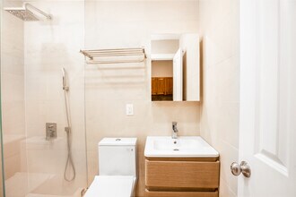 310 9th St in Hoboken, NJ - Building Photo - Building Photo