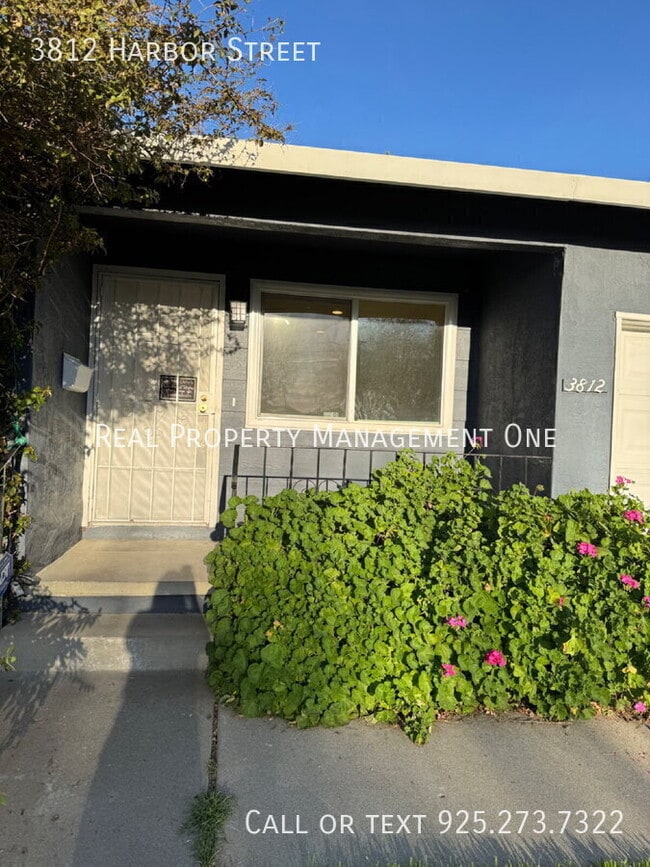 3812 Harbor St in Pittsburg, CA - Building Photo - Building Photo