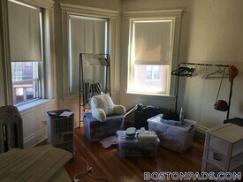 1350 Commonwealth Avenue, Unit 20 in Boston, MA - Building Photo