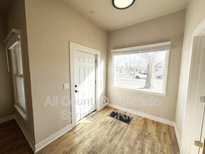 330 E Cache La Poudre St in Colorado Springs, CO - Foto de edificio - Building Photo