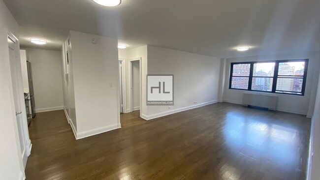 5 AVENUE, Unit 15K in New York, NY - Foto de edificio - Building Photo