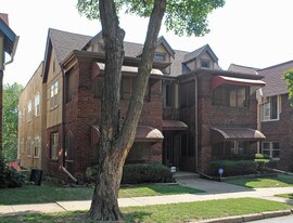 5017-5019 Wyandotte St Apartamentos