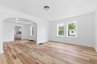 2012 Arrow Ave in Anderson, IN - Building Photo - Building Photo