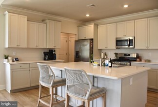 32611 Deep Sound Dr in Lewes, DE - Building Photo - Building Photo
