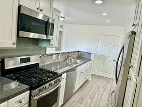 8672 Viceroy Cir in Huntington Beach, CA - Building Photo - Building Photo