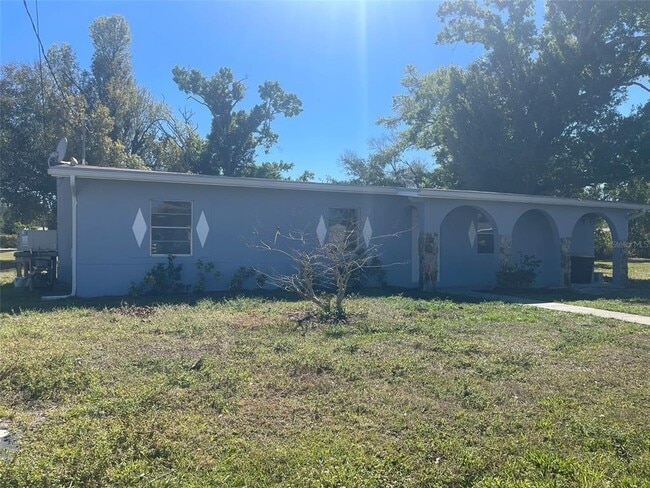 525 E Helen Ave in Punta Gorda, FL - Building Photo - Building Photo
